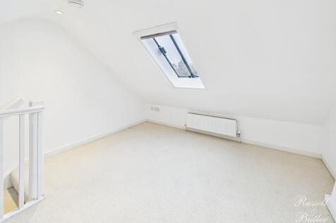 CAM02127G0-PR0361-STILL014