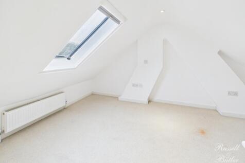 CAM02127G0-PR0361-STILL013