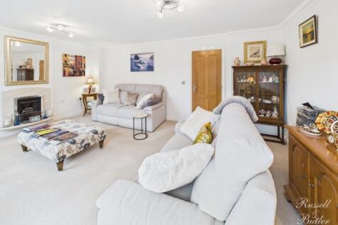 CAM01995G0-PR0384-STILL020