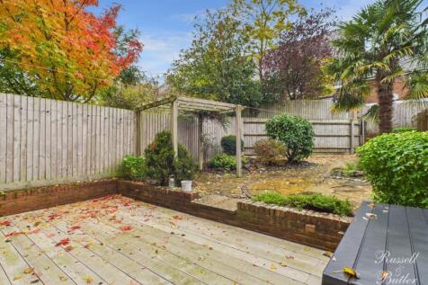 CAM01995G0-PR0384-STILL049