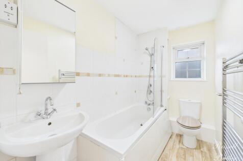 CAM02127G0-PR0369-STILL018