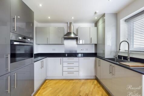 Lrg_CAM00829P1-PR0082-STILL01