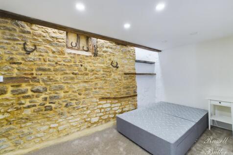 CAM01995G0-PR0168-STILL006