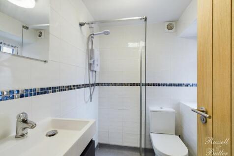 CAM01995G0-PR0168-STILL005