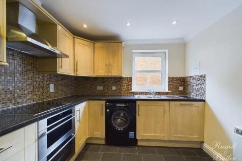 CAM01995G0-PR0108-STILL014