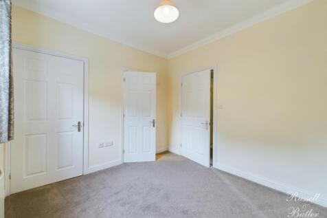 CAM01995G0-PR0108-STILL008