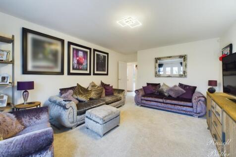 CAM02127G0-PR0216-STILL018