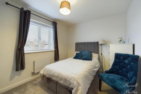 CAM02127G0-PR0216-STILL007