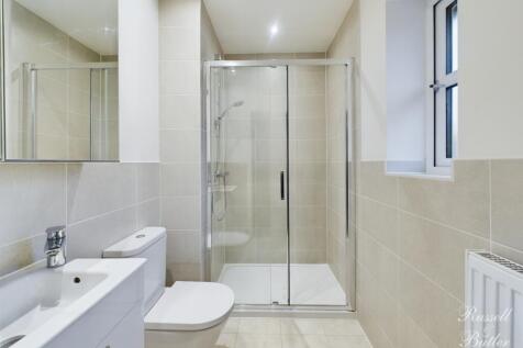 CAM02127G0-PR0216-STILL014