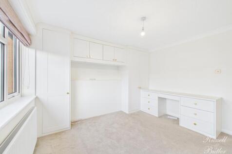 CAM01995G0-PR0387-STILL027