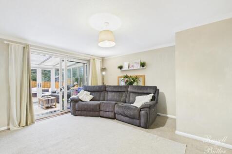 CAM01995G0-PR0388-STILL002