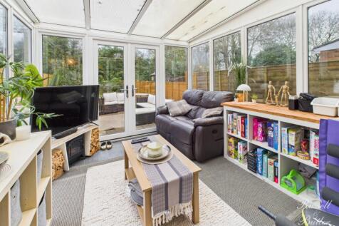 CAM01995G0-PR0388-STILL005