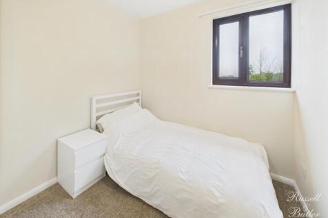 CAM01995G0-PR0314-STILL010