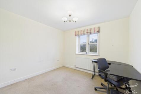 CAM02127G0-PR0364-STILL015