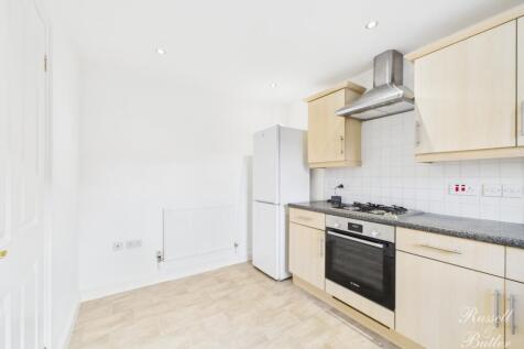 CAM01995G0-PR0390-STILL009