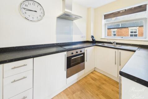 CAM01995G0-PR0389-STILL006