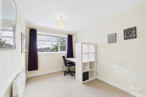 CAM01995G0-PR0389-STILL011