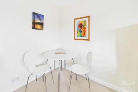 CAM01995G0-PR0389-STILL003