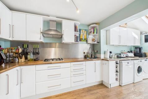 CAM01995G0-PR0308-STILL011