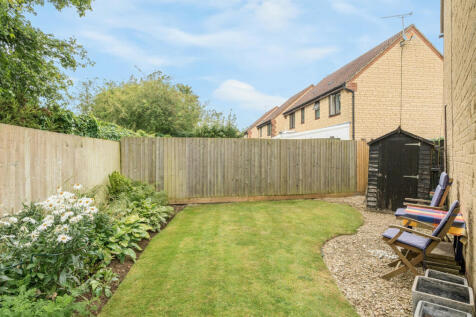 Garden To Side
