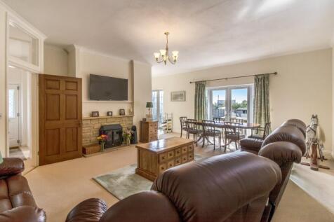 Sitting Dining Room
