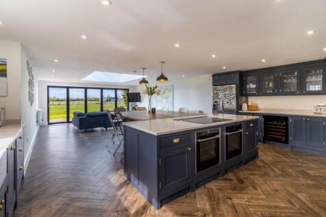 Kitchen Family Room