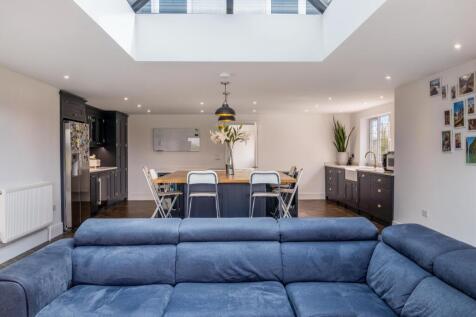 Kitchen Family Room
