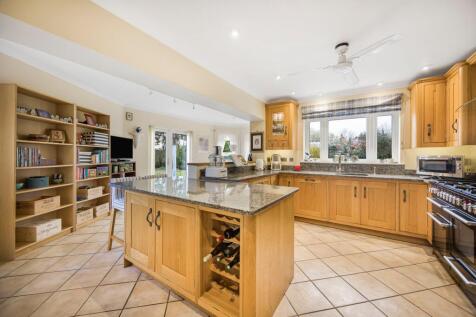 Kitchen Family Room