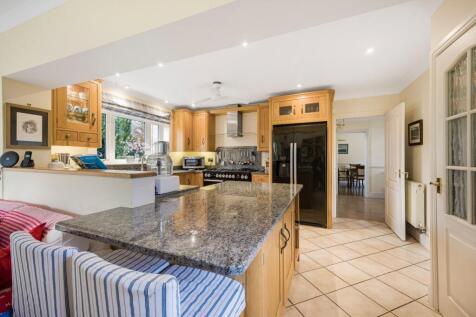 Kitchen Family Room