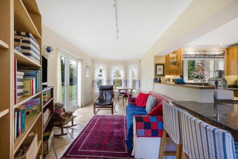 Kitchen Family Room