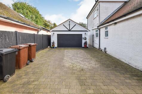 Detached Garage