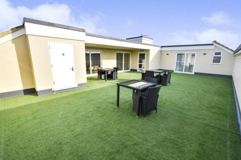 Communal Roof Terrace