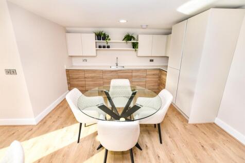 Communal Lounge/Kitchen