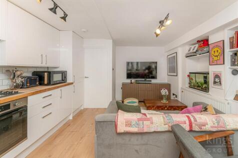 Living Room/Kitchen