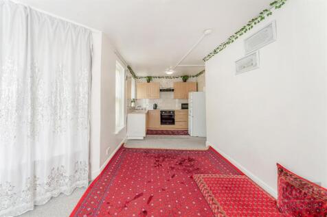 Living Room/Kitchen
