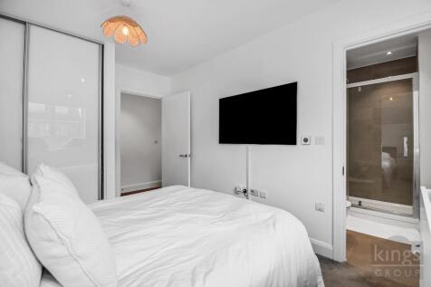 Master Bedroom.jpg