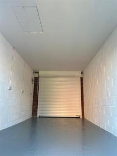 Garage 1.jpeg