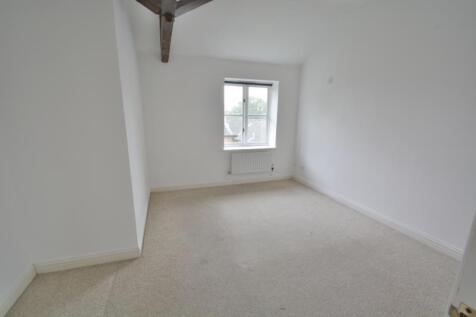 8473d Bedroom a_med.jpg