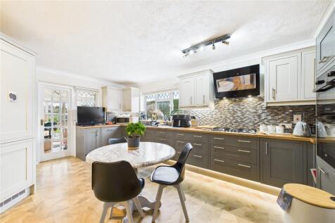 Kitchen/Breakfast Rm