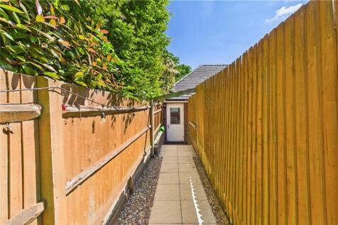 Side Access - Garage