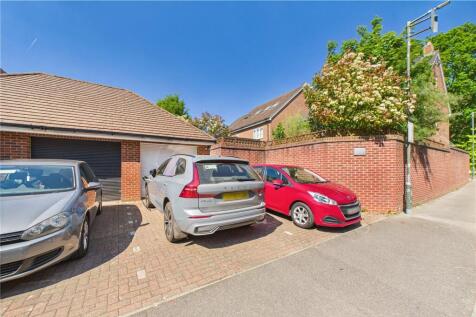 Garage/Parking