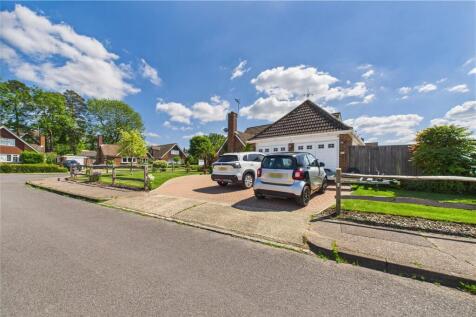 Driveway/Garage