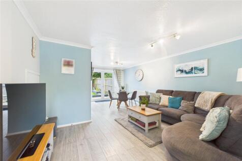 Living/Dining Area
