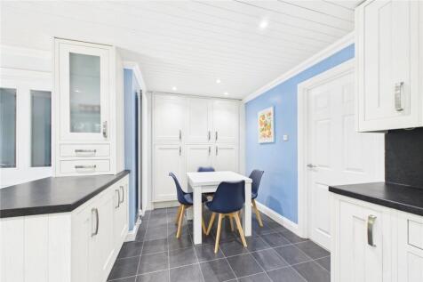 Kitchen/Breakfast Rm