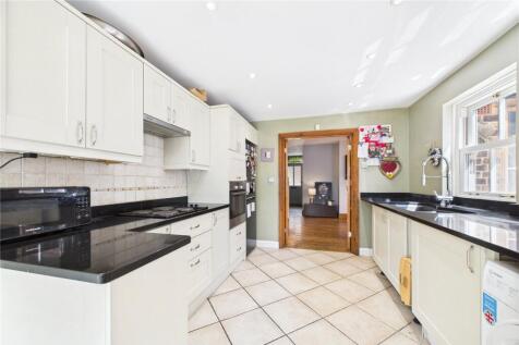 Kitchen/Breakfast Rm