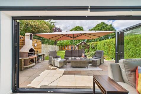 Living To Garden