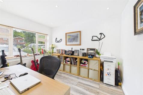 Bedroom 6/Reception