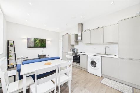 Living/Kitchen Area