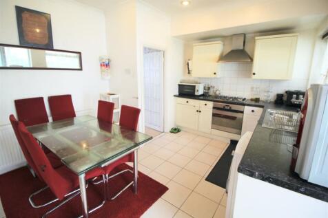 Kitchen / Breakfast Room
