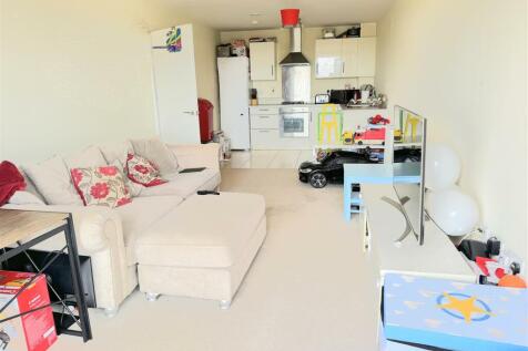 Open Plan Kitchen / Lounge